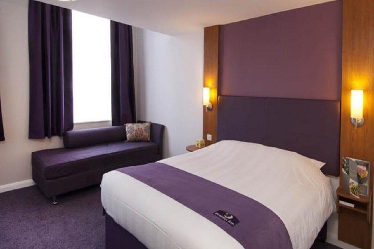 Premier Inn Stroud Stroud  Kültér fotó